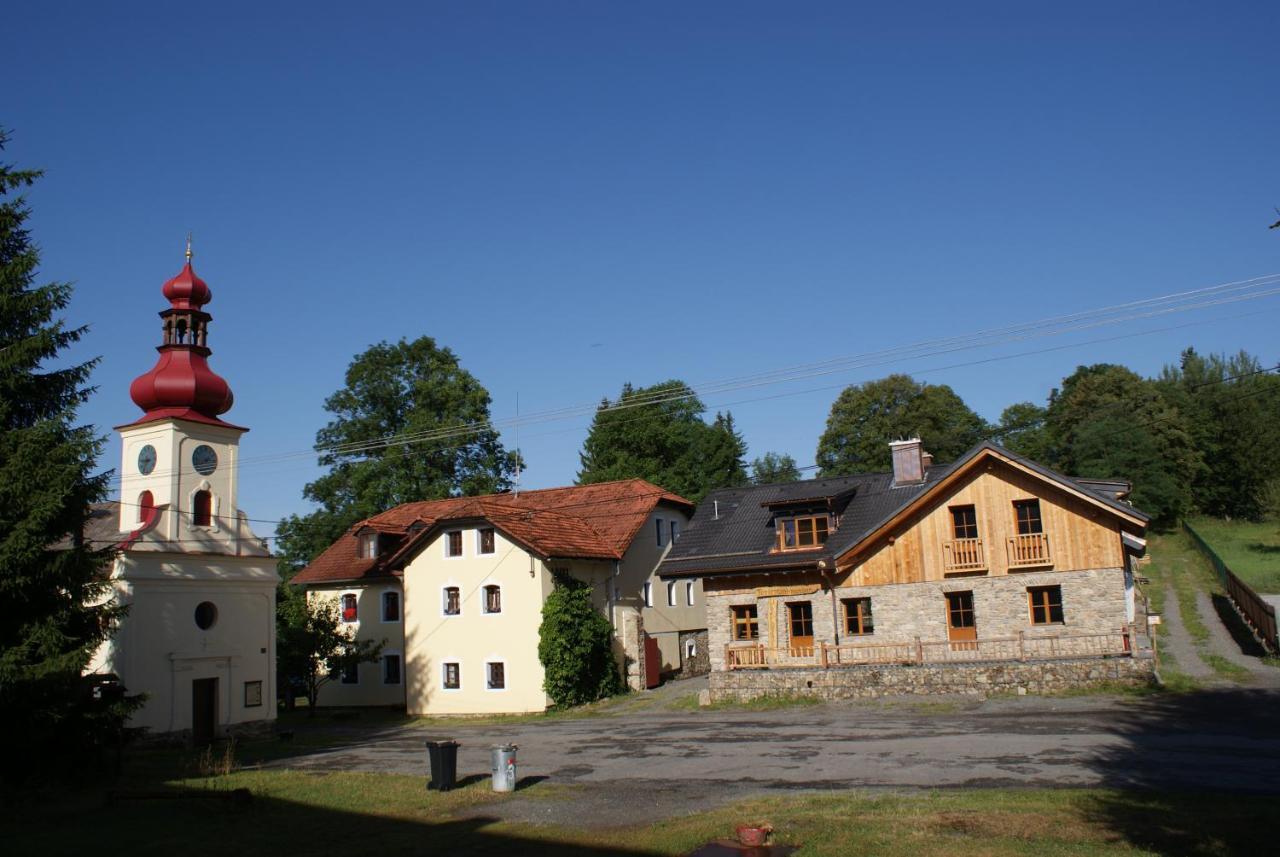 Abgeschiedene Ferienwohnung im Böhmerwald Kasperske Hory Exterior foto