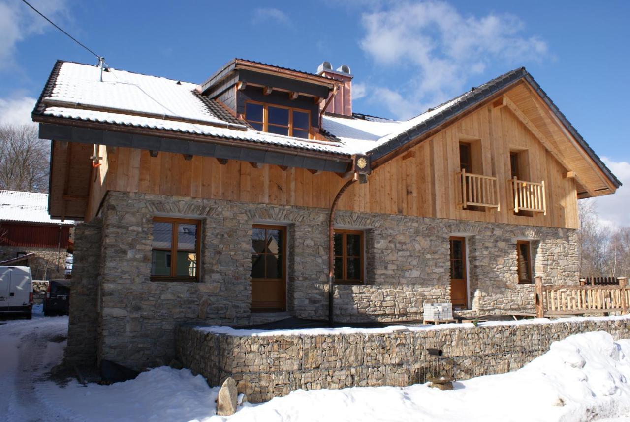 Abgeschiedene Ferienwohnung im Böhmerwald Kasperske Hory Exterior foto